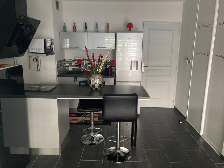 Appartamento Magnifique Studio Tout Equipe Classe 2 Etoiles Saint-Leu Esterno foto